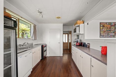 Photo of property in 17 Rautawhiri Road, Helensville, 0800