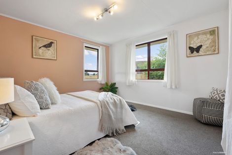 Photo of property in 35 Comet Crescent, Mangere, Auckland, 2022