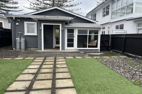 Photo of property in 295 Marine Parade, Napier South, Napier, 4110