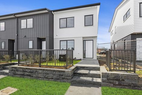 Photo of property in 16 Te Napi Drive, Takanini, 2112