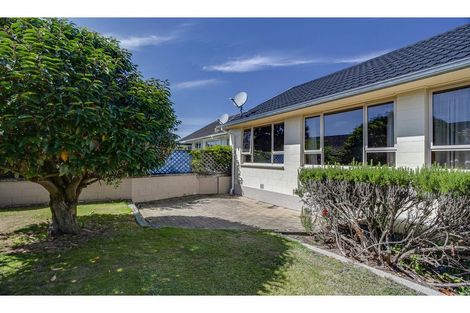 Photo of property in 2 Kitchener Square, Highfield, Timaru, 7910