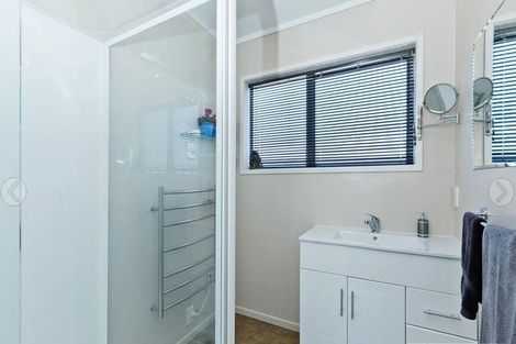 Photo of property in 1/240 Onewa Road, Birkenhead, Auckland, 0626
