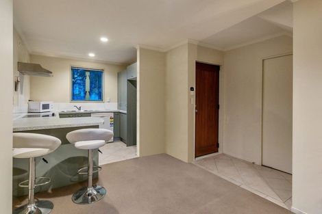 Photo of property in 39 Verdale Circle, Glen Eden, Auckland, 0602