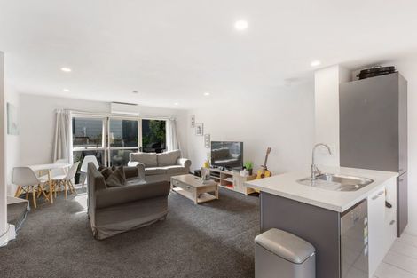 Photo of property in 1/206 Manuka Road, Bayview, Auckland, 0629
