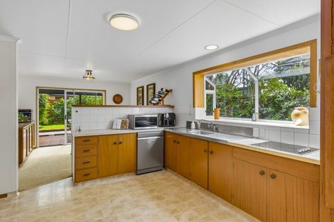 Photo of property in 335 Te Moana Road, Waikanae, 5036