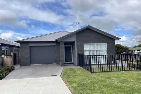 Photo of property in 6b Kirk Street, Waiuku, 2123