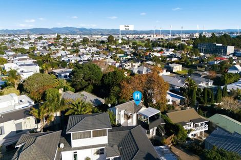 Photo of property in 3/30 Terrace Avenue, Mount Maunganui, 3116