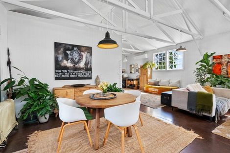 Photo of property in 6 Domain Road, Onerahi, Whangarei, 0110