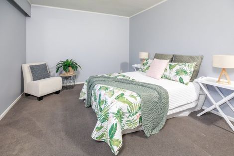 Photo of property in 2 Newcastle Road, Dinsdale, Hamilton, 3204