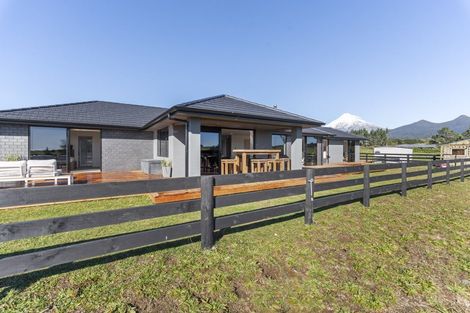 Photo of property in 188 Maude Road, Kaimiro, New Plymouth, 4371
