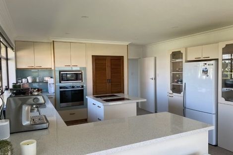 Photo of property in 21 Tirinui Crest Road, Otumoetai, Tauranga, 3110