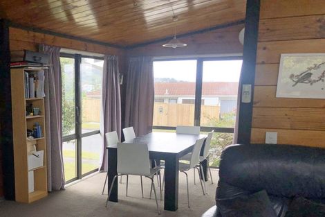 Photo of property in 70 Cypress Drive, Maungaraki, Lower Hutt, 5010