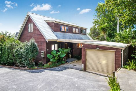Photo of property in 74 Colwill Road, Massey, Auckland, 0614