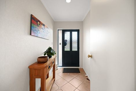 Photo of property in 27 Northmeadow Drive, Rototuna, Hamilton, 3210