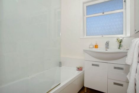 Photo of property in 24 Ingram Street, Papakura, 2110