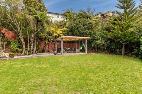 Photo of property in 5 Mcewen Crescent, Riverstone Terraces, Upper Hutt, 5018