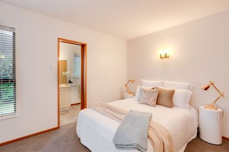 Photo of property in 6 Westgrove Avenue, Avonhead, Christchurch, 8042