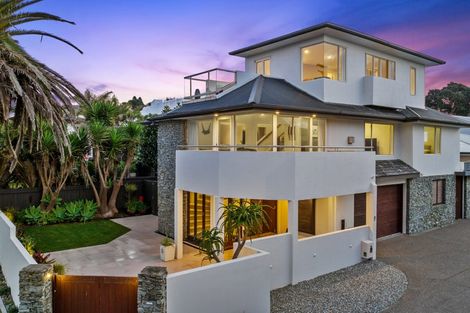 Photo of property in 22 Tiri Road, Milford, Auckland, 0620