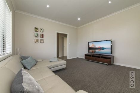 Photo of property in 12 Pohutukawa Parade, Riverhead, 0820