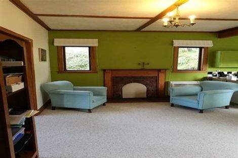 Photo of property in 4 Paisley Terrace, Karori, Wellington, 6012