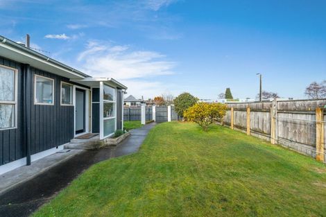 Photo of property in 55 Hawai Street, Two Mile Bay, Taupo, 3330