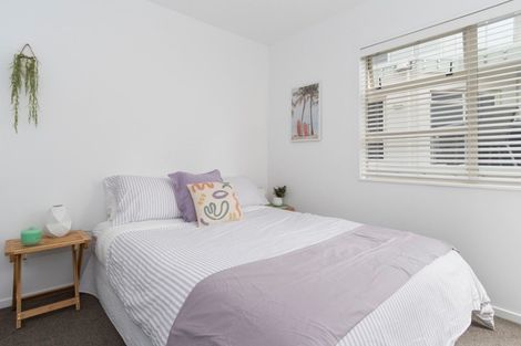 Photo of property in 6/47 Marine Parade, Mount Maunganui, 3116