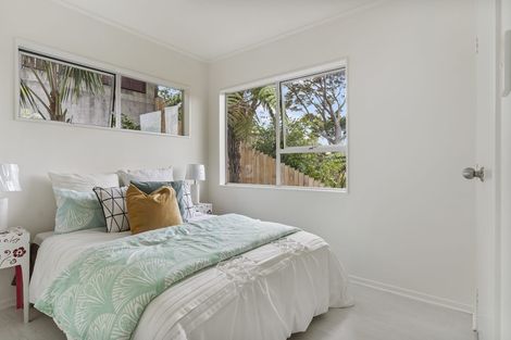 Photo of property in 1/65 Girrahween Drive, Totara Vale, Auckland, 0629