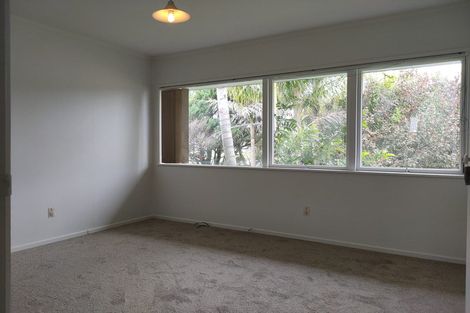 Photo of property in 80 Beechdale Crescent, Pakuranga Heights, Auckland, 2010