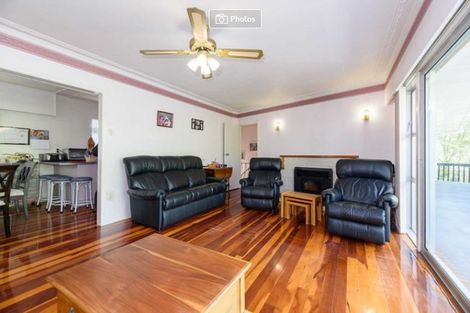 Photo of property in 27 Crompton Road, Massey, Auckland, 0614