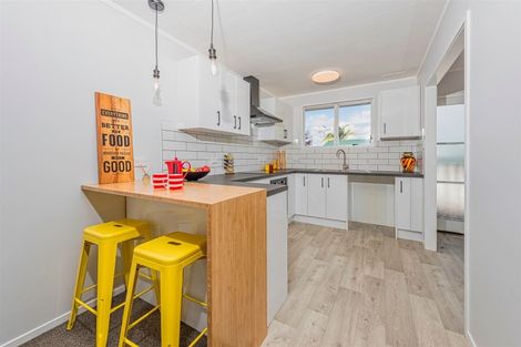 Photo of property in 1/26 Kemp Road, Massey, Auckland, 0614