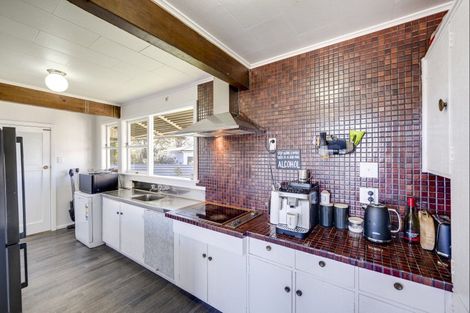 Photo of property in 24 Windsor Terrace, Taradale, Napier, 4112