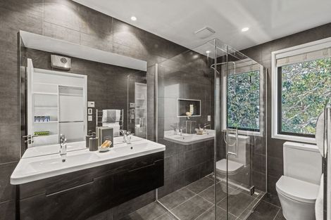 Photo of property in 62 Straven Road, Fendalton, Christchurch, 8014