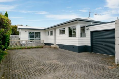 Photo of property in 2/35 Otupai Street, Two Mile Bay, Taupo, 3330