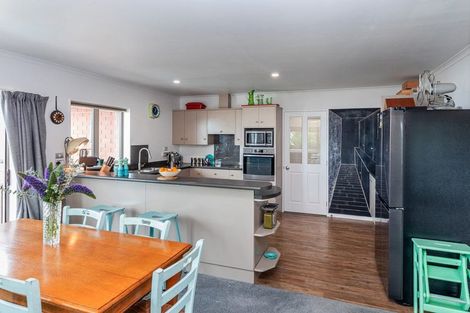 Photo of property in 7 Gilders Grove, Heathcote Valley, Christchurch, 8022