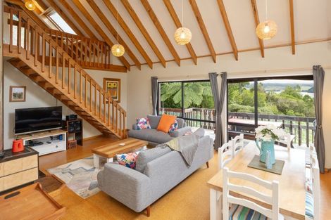 Photo of property in 14 Sandy Bay Road, Black Rock, Picton, 7282