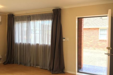 Photo of property in 22 Lynden Avenue, Hillcrest, Auckland, 0627