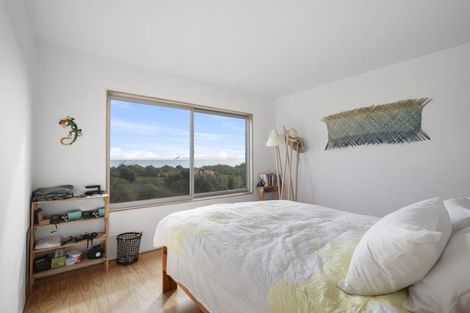 Photo of property in 64 Paetawa Road, Peka Peka, Waikanae, 5391