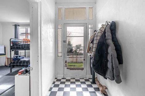 Photo of property in 1 Ann Street, Bluff, 9814