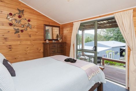 Photo of property in 10 Kirk Street, Matawai, 4075