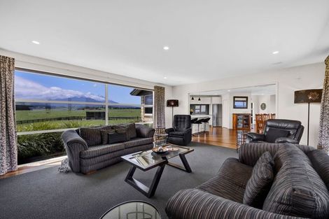 Photo of property in 253 Lwr Pitone Road, Pitone, New Plymouth, 4374