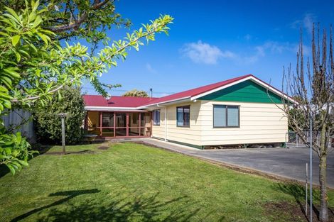 Photo of property in 49 Manuka Street, Castlecliff, Whanganui, 4501