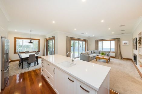 Photo of property in 31 Manapouri Crescent, Hokowhitu, Palmerston North, 4410