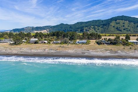 Photo of property in 104 Rarangi Beach Road, Rarangi, Blenheim, 7273