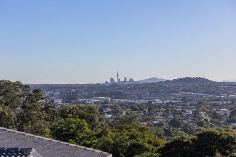 Photo of property in 6 Ava Avenue, Titirangi, Auckland, 0604