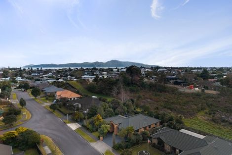 Photo of property in 11 Harry Shaw Way, Raumati South, Paraparaumu, 5032