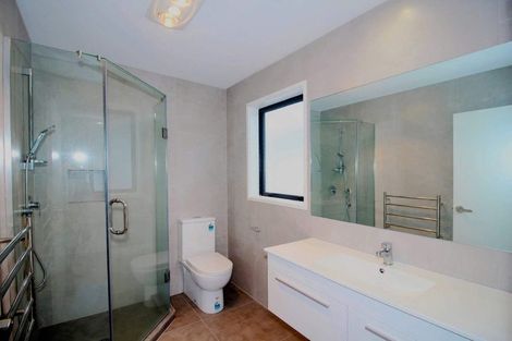 Photo of property in 7b Gulf Crest, Bucklands Beach, Auckland, 2012
