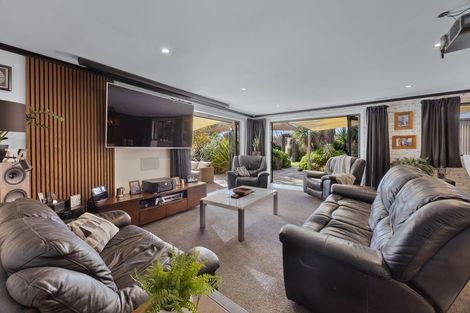 Photo of property in 10 Jack Young Place, Albert Town, Wanaka, 9305