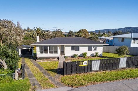 Photo of property in 15 Whiteman Road, Kawakawa, 0210