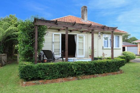 Photo of property in 44 Casey Avenue, Fairfield, Hamilton, 3214