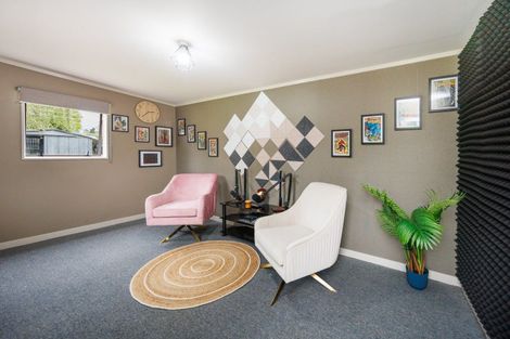 Photo of property in 27 Ferndale Place, Feilding, 4702
